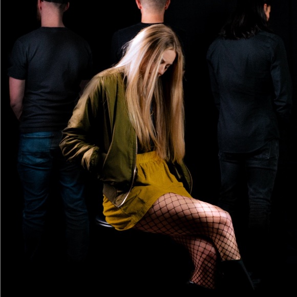 Meet your Posher, Briana - Picture 2 of 6